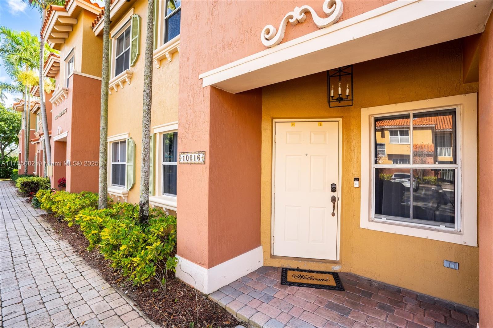 10616 SW 8th St 105