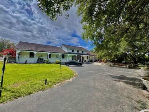 Photo of 18950 SW 50th St, Southwest Ranches, FL 33332 (MLS # A11977689)