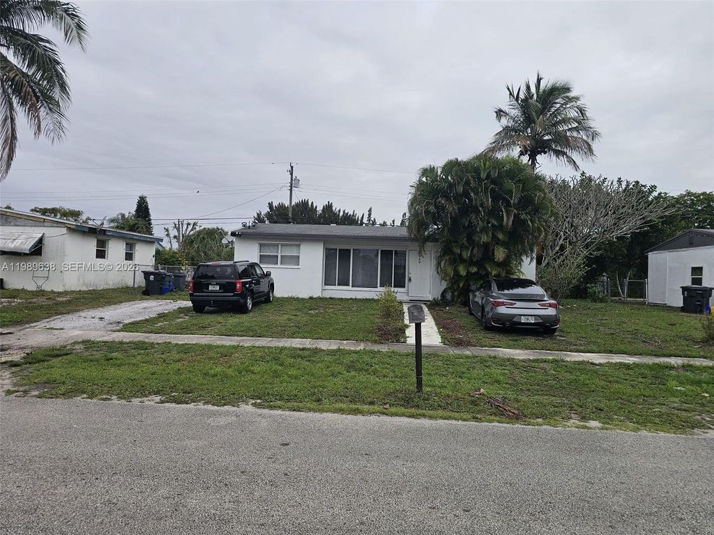 Photo of 569 Tallulah Rd, Palm Beach, FL 33462 (MLS # A11989638)