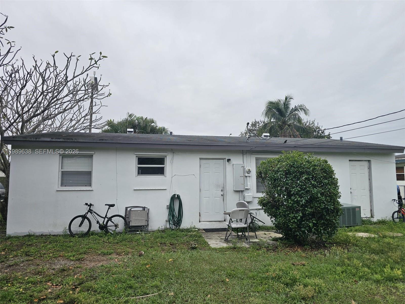 SEMINOLE MANOR 2 - Residential