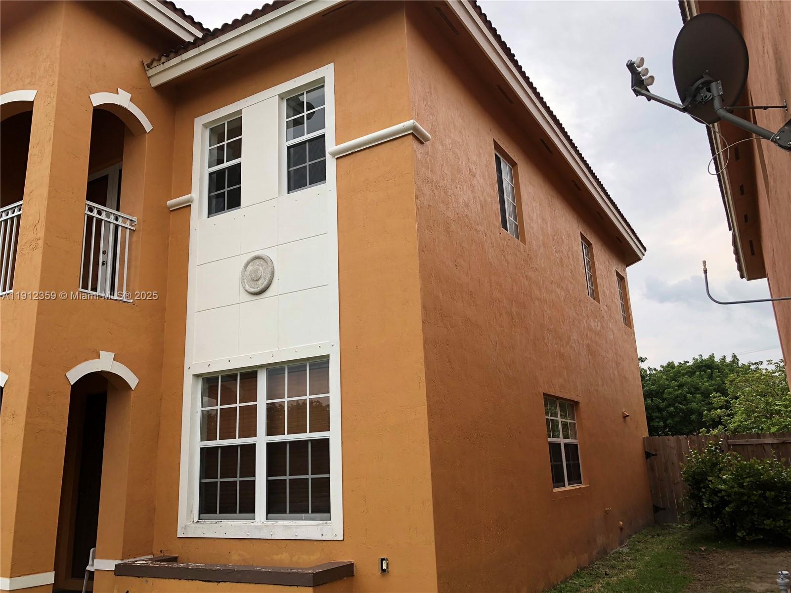 SABLE PALM ESTATES - Residential Lease