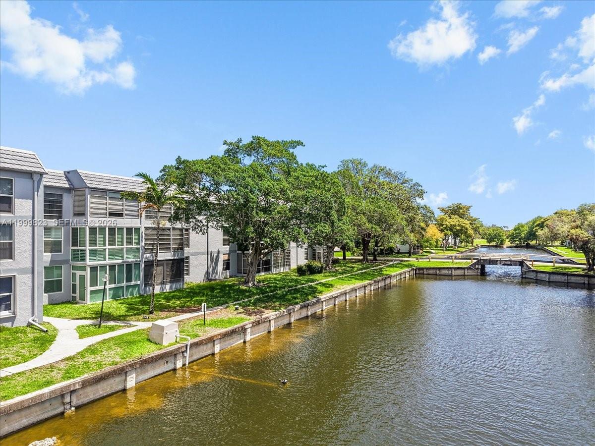 SANDS POINT CONDOMINIUM I - Residential