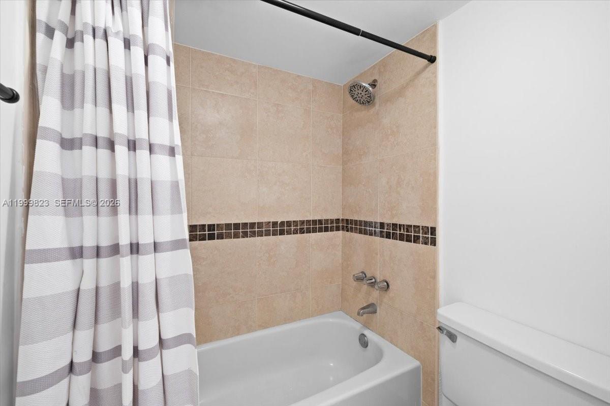 SANDS POINT CONDOMINIUM I - Residential