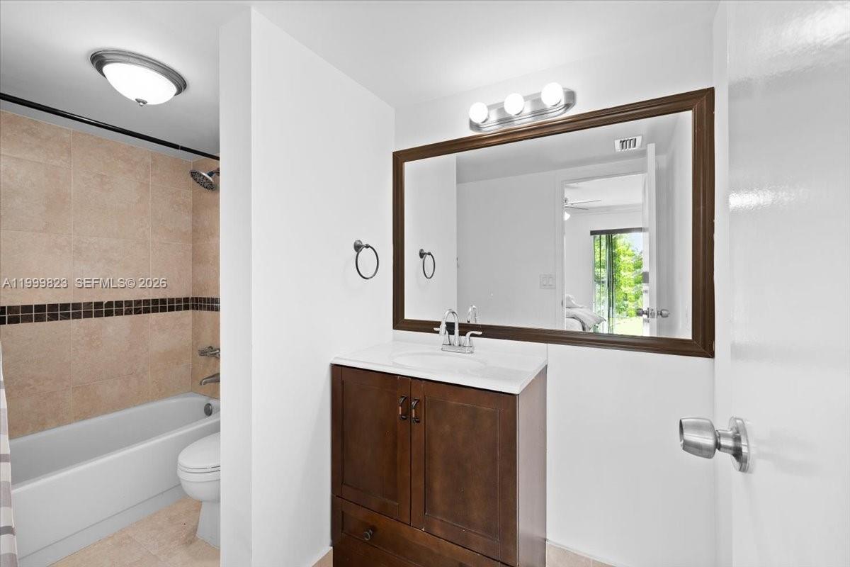 SANDS POINT CONDOMINIUM I - Residential