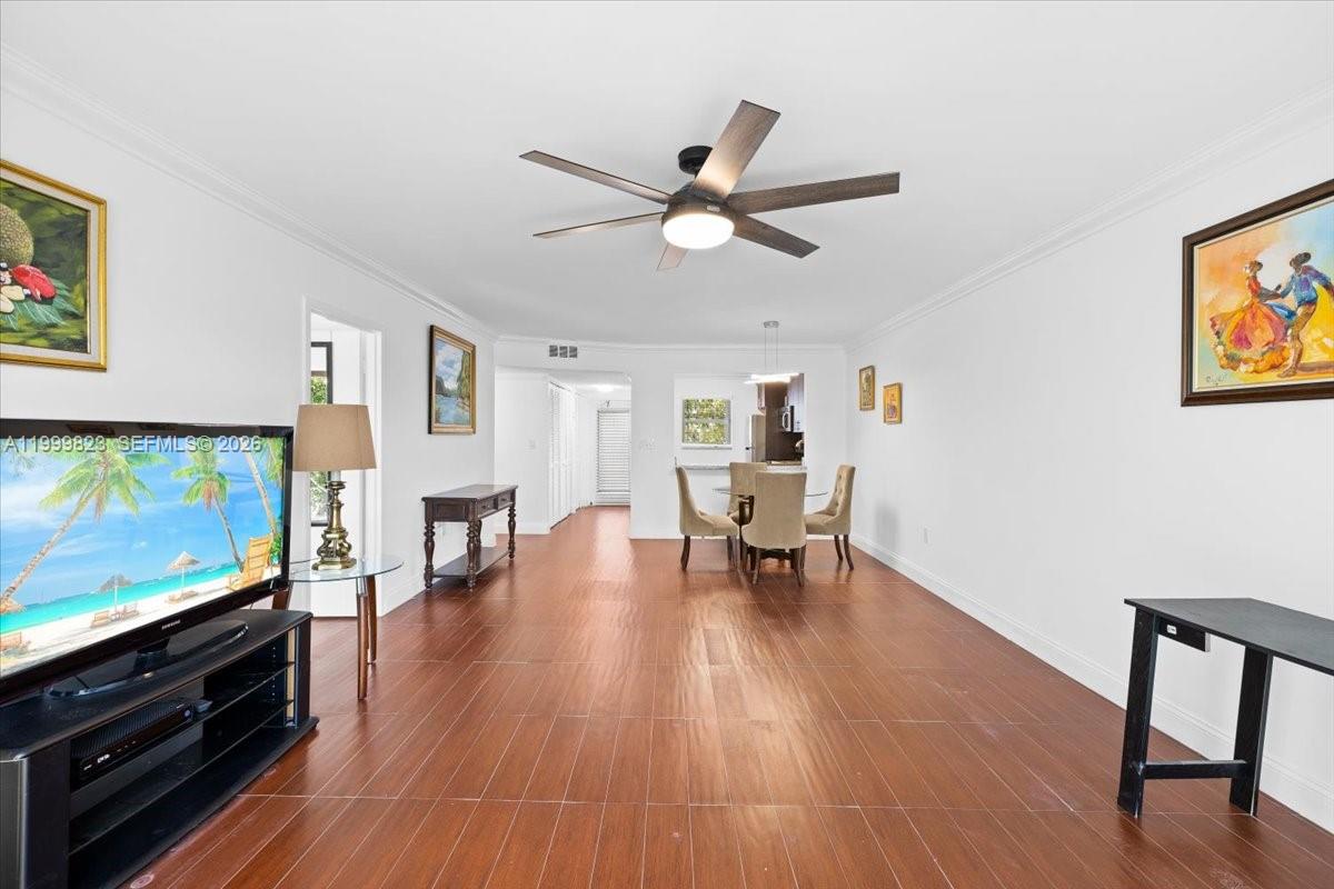 SANDS POINT CONDOMINIUM I - Residential