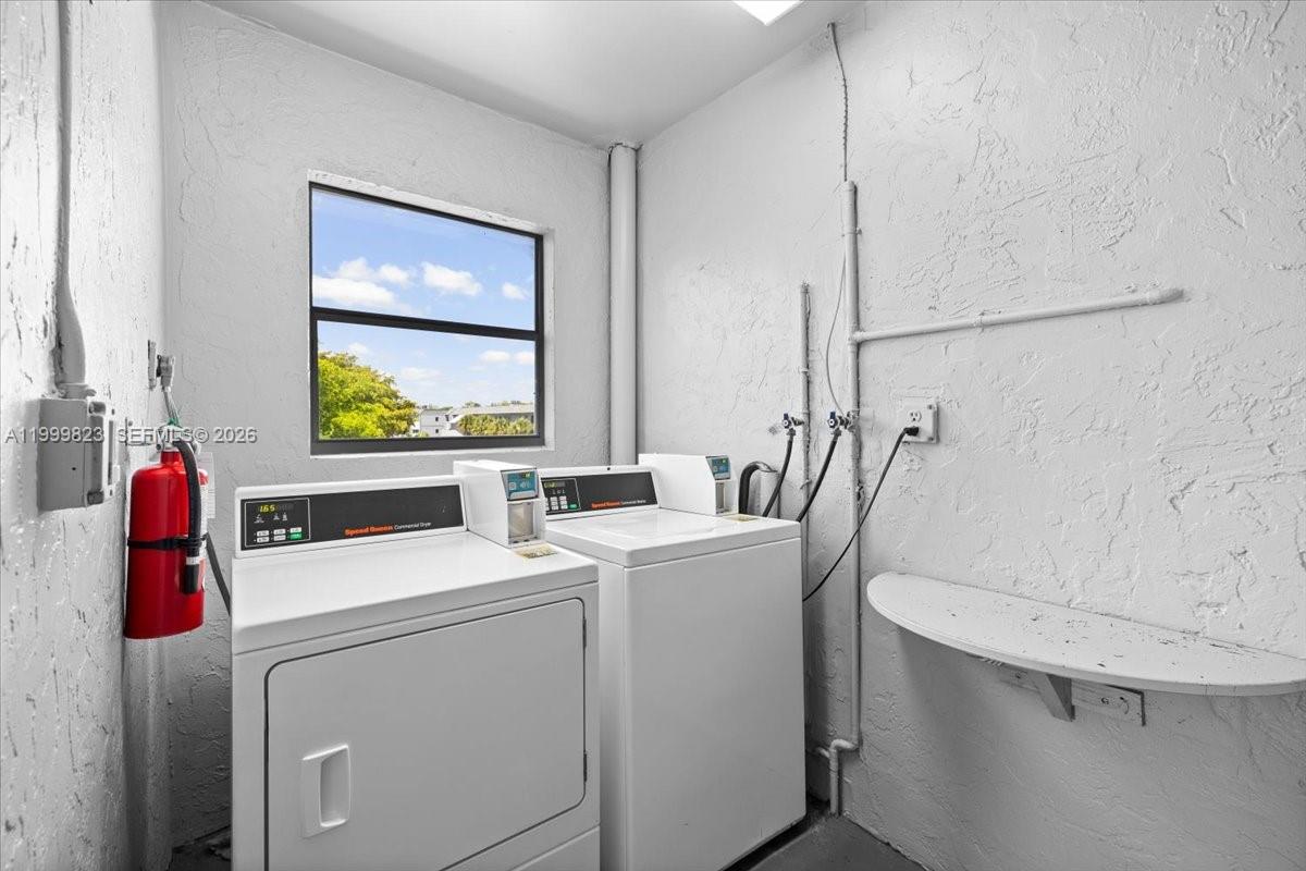 SANDS POINT CONDOMINIUM I - Residential