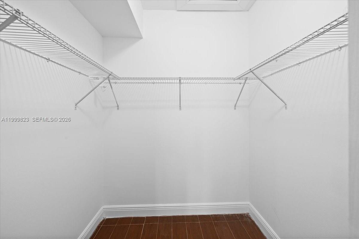 SANDS POINT CONDOMINIUM I - Residential