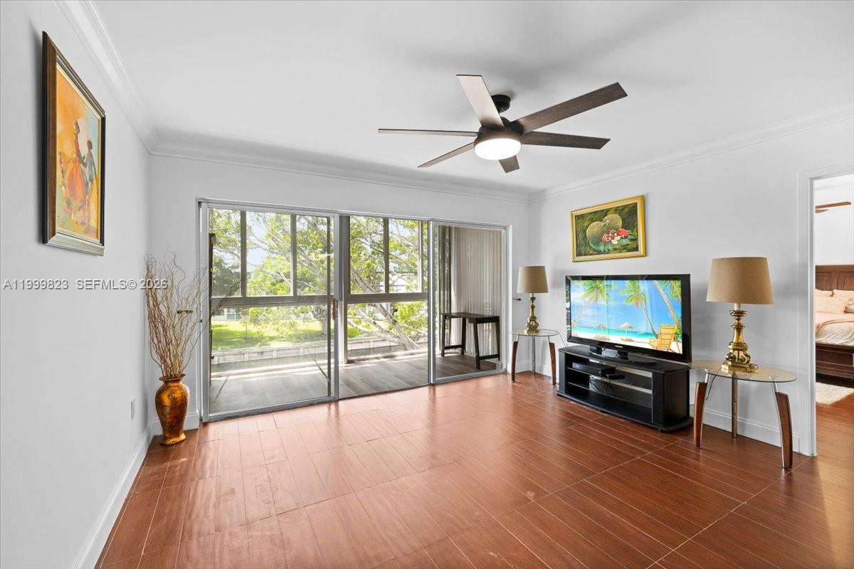 SANDS POINT CONDOMINIUM I - Residential