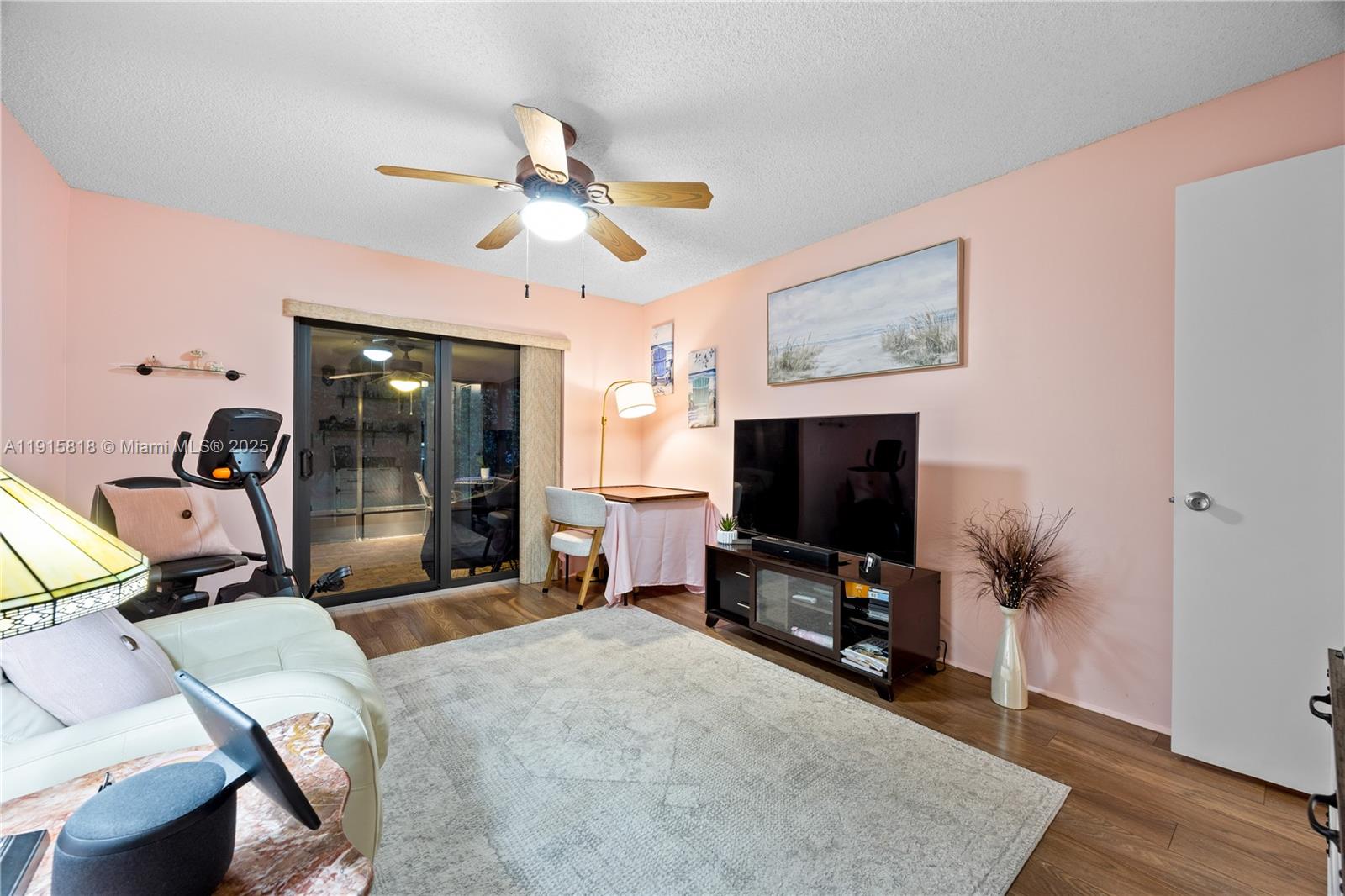 DELRAY VILLAS 3 - Residential