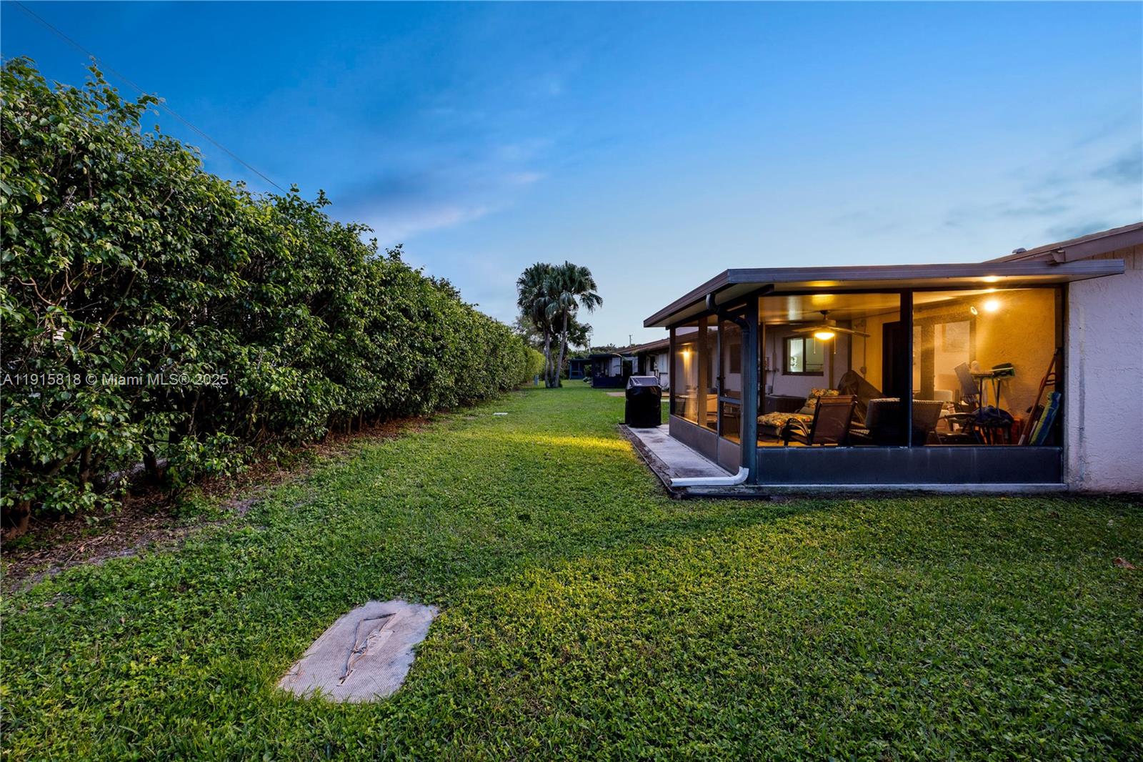 DELRAY VILLAS 3 - Residential