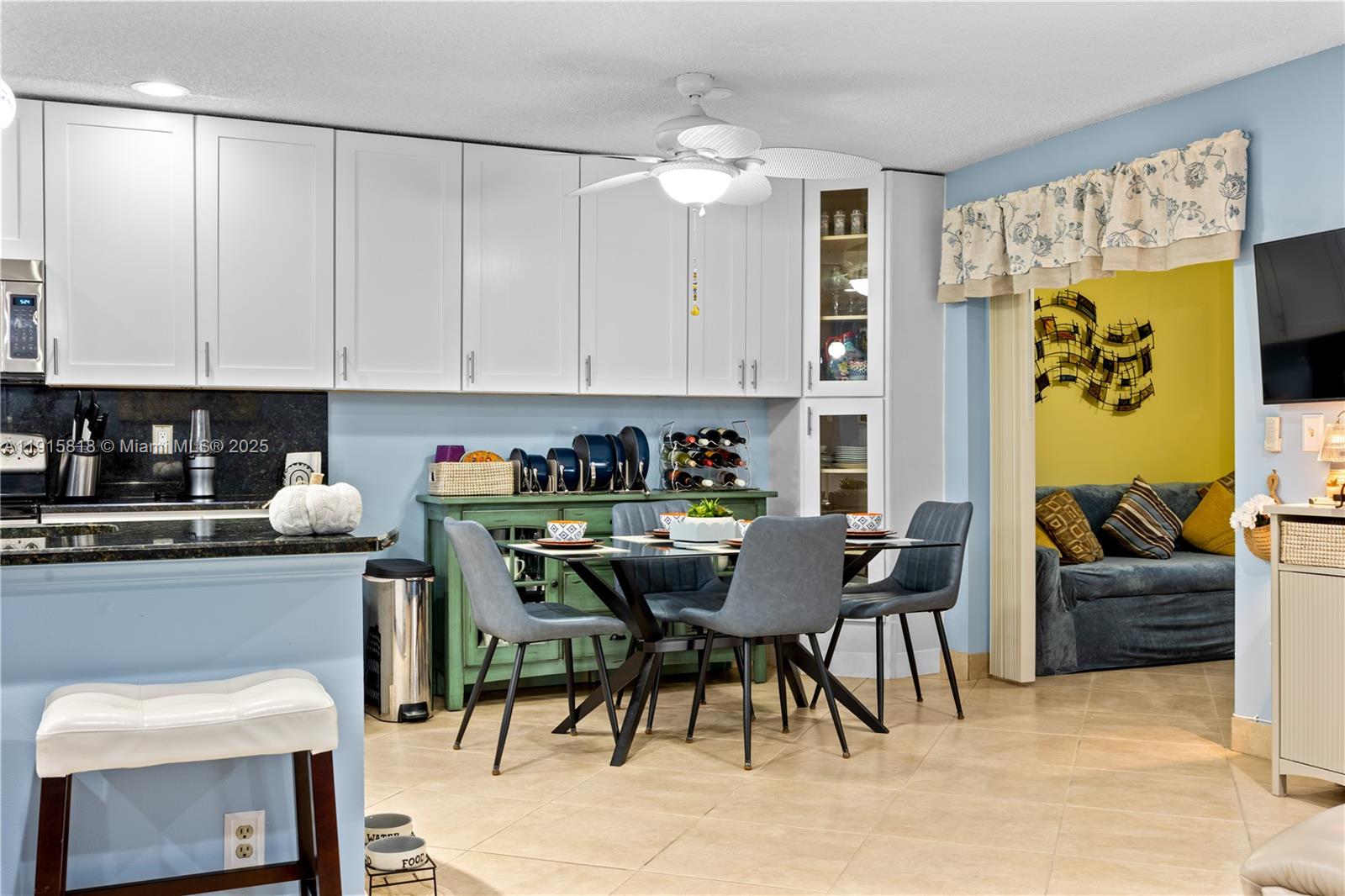 DELRAY VILLAS 3 - Residential