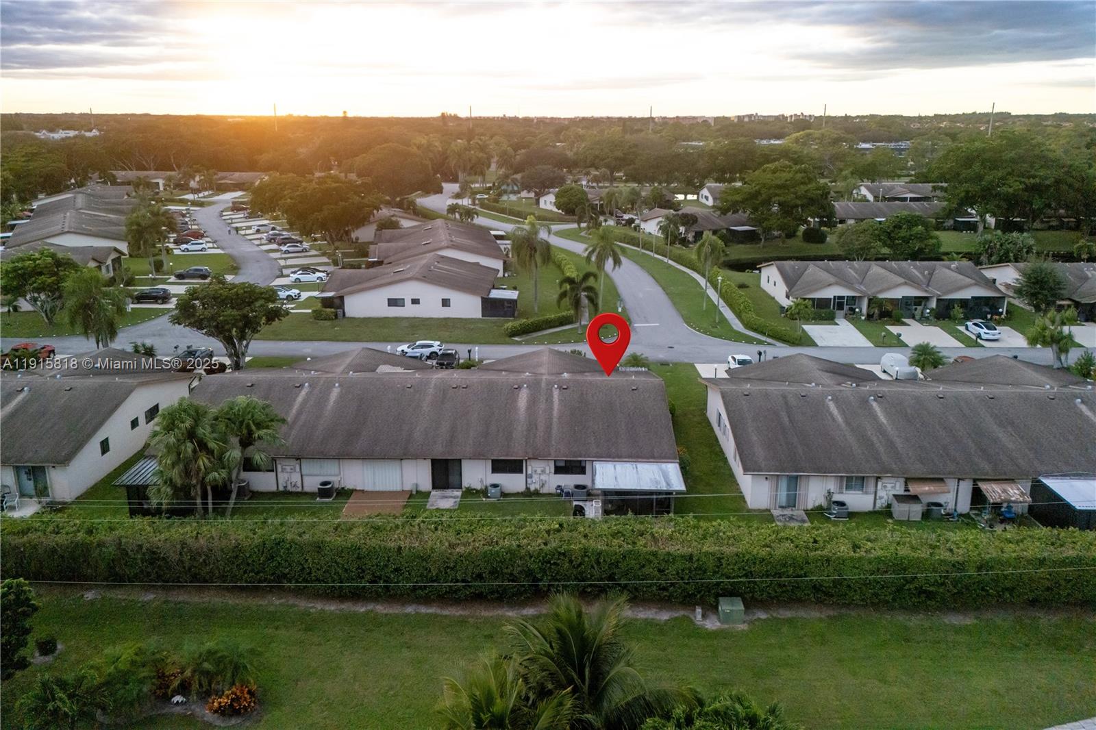 DELRAY VILLAS 3 - Residential