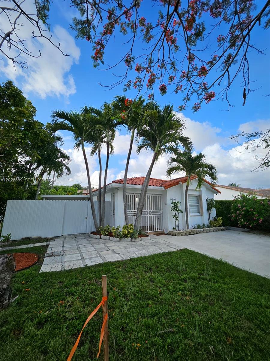 9999 NW 25th Ter, Doral, FL, 33172/$699,000 1 9999 NW 25th Ter