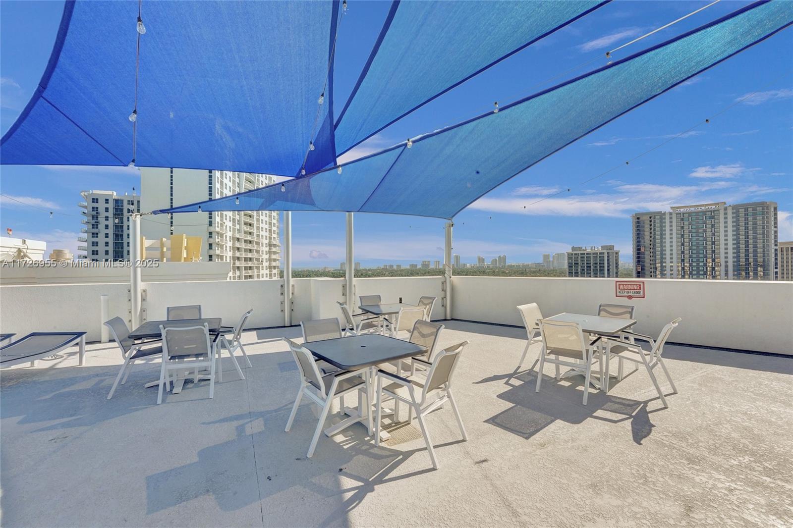 RADIUS CONDO - Residential