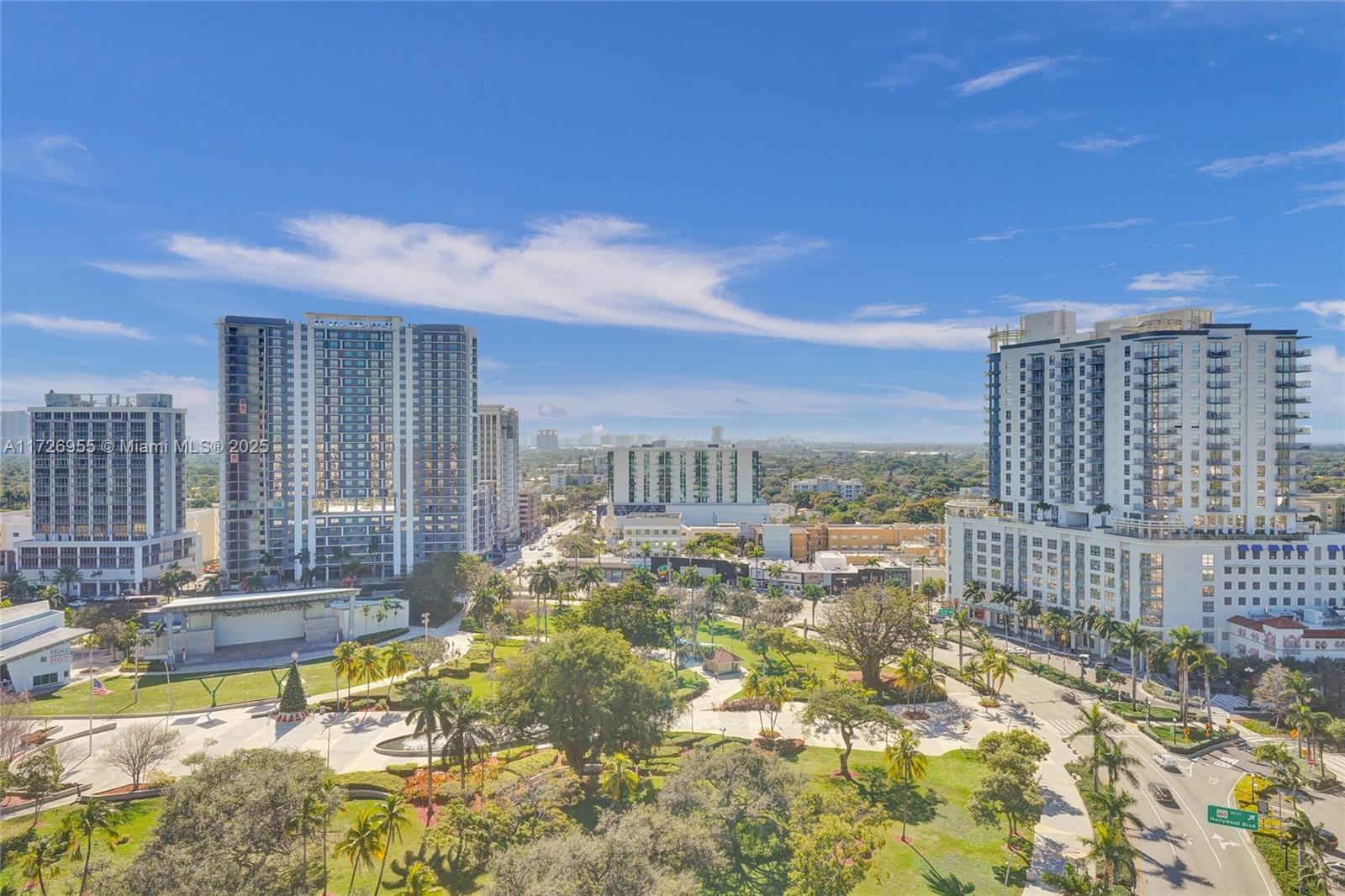 RADIUS CONDO - Residential