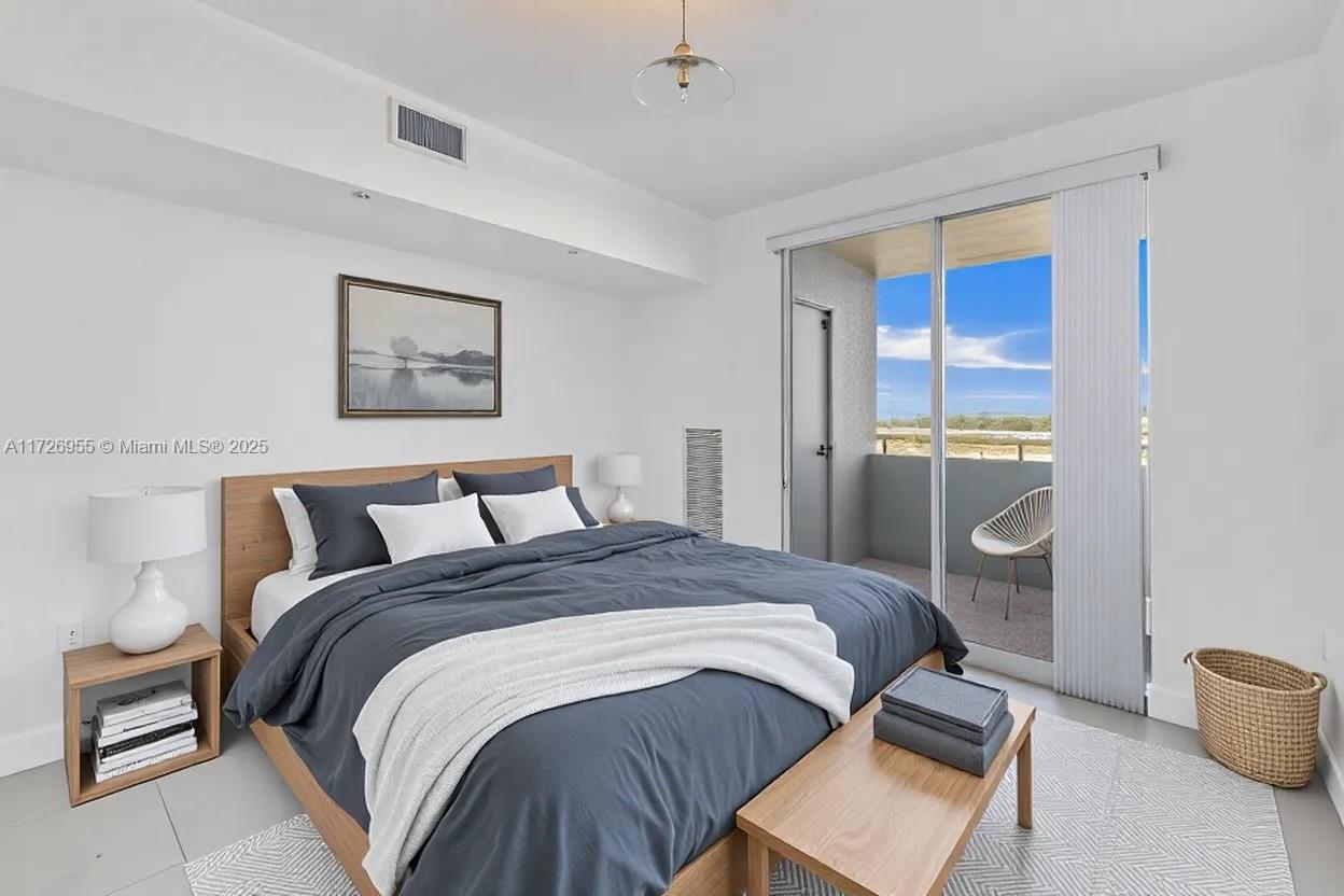 RADIUS CONDO - Residential