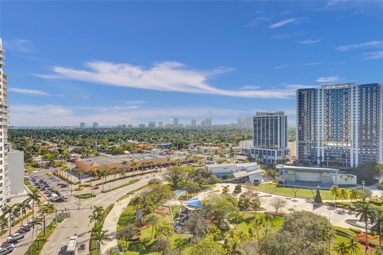 RADIUS CONDO - Residential