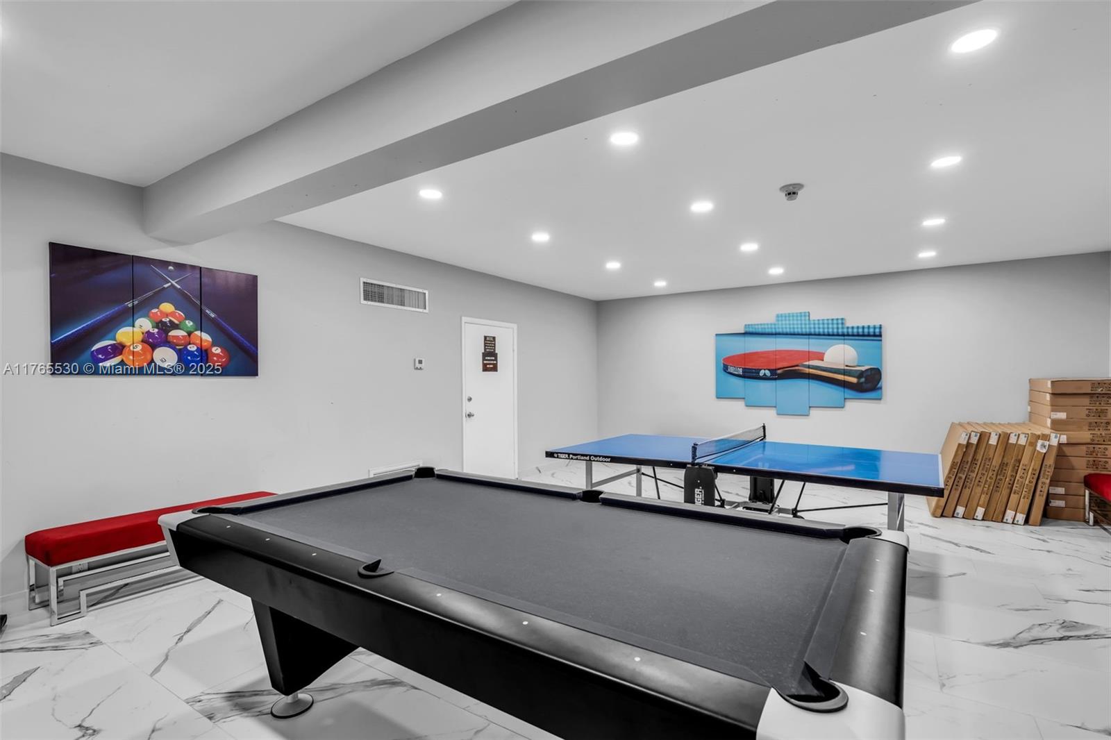 LA MER ESTATES SOUTH COND - Residential