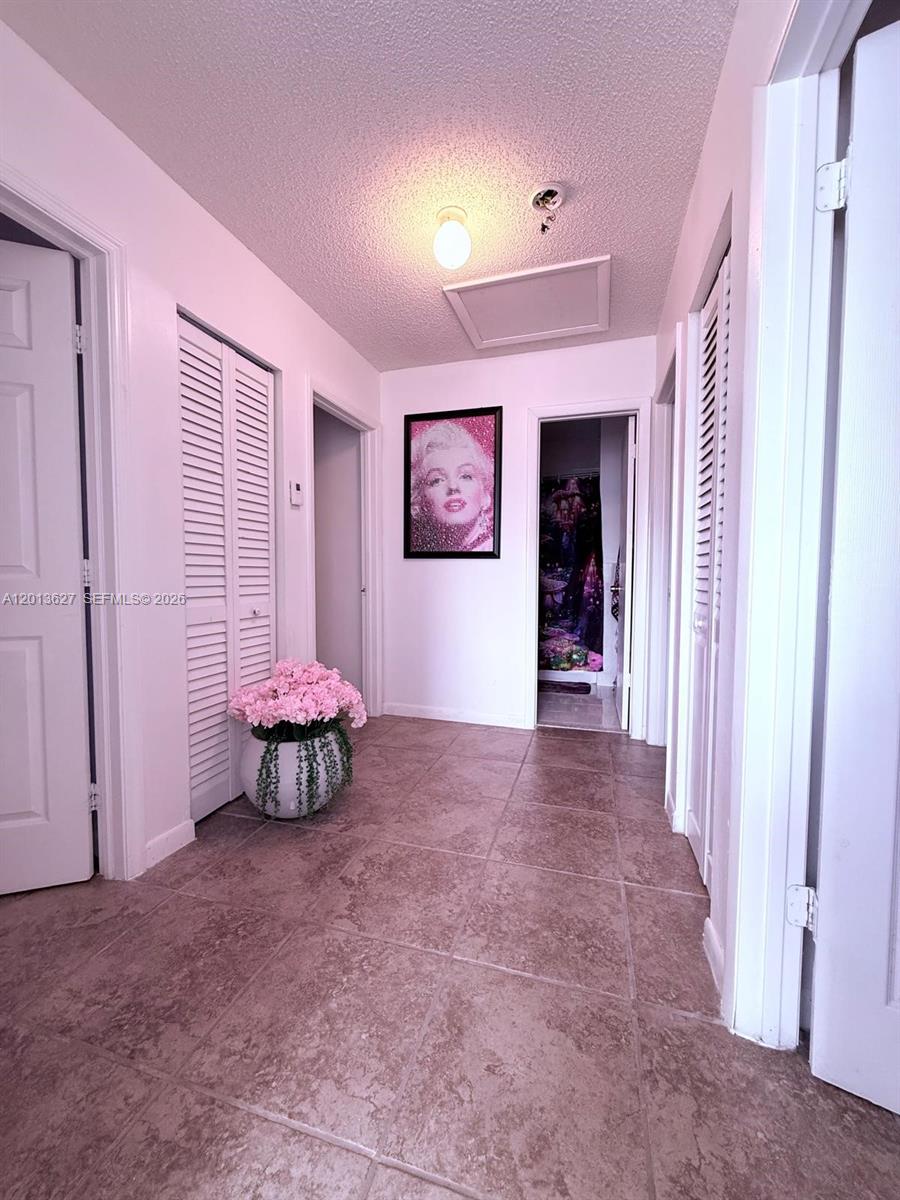 GREENWOOD VILLAS - Residential