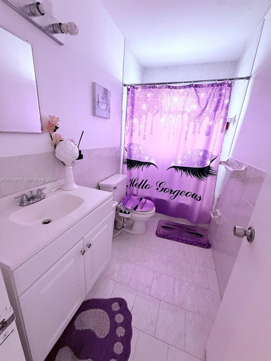 GREENWOOD VILLAS - Residential