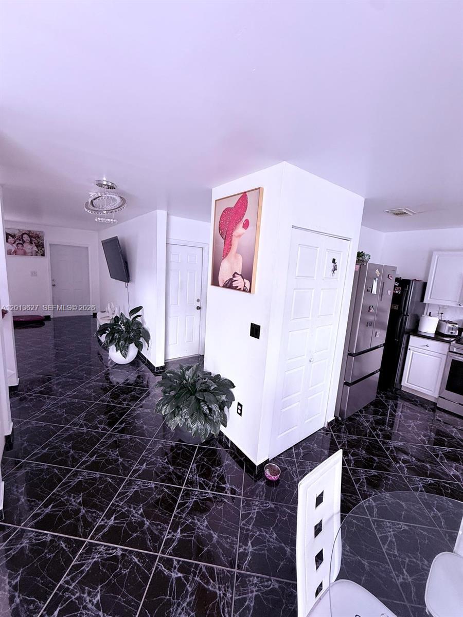 GREENWOOD VILLAS - Residential