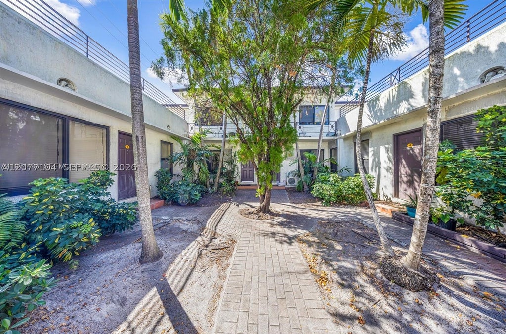 Photo of 2000 Monroe St #1, Hollywood, FL 33020 (MLS # A12077104)