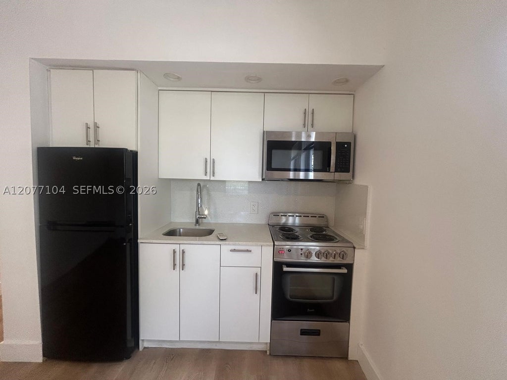 Photo of 2000 Monroe St #1, Hollywood, FL 33020 (MLS # A12077104)