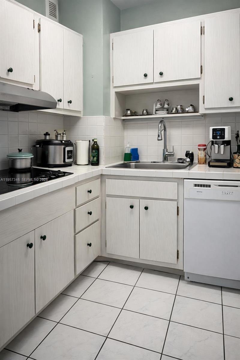 TRITON TOWER CONDO - Residential