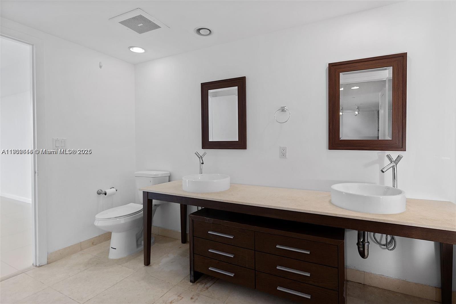 ICON BRICKELL NO TWO - Residential
