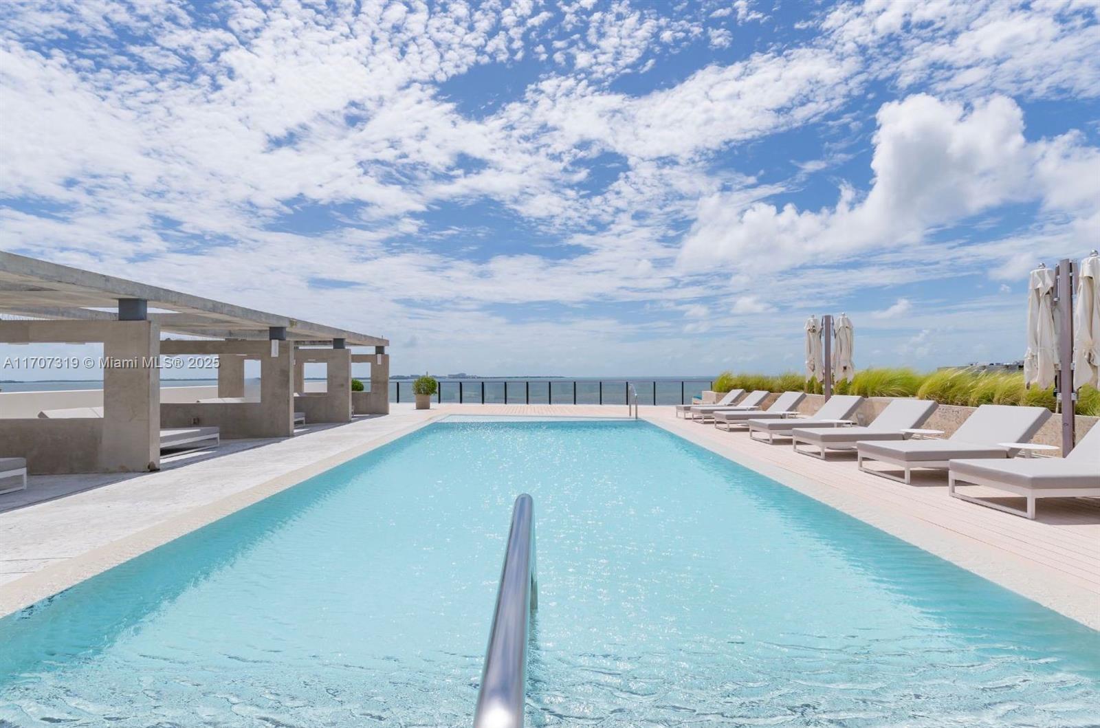 BRICKELLS FLAGLER - Residential
