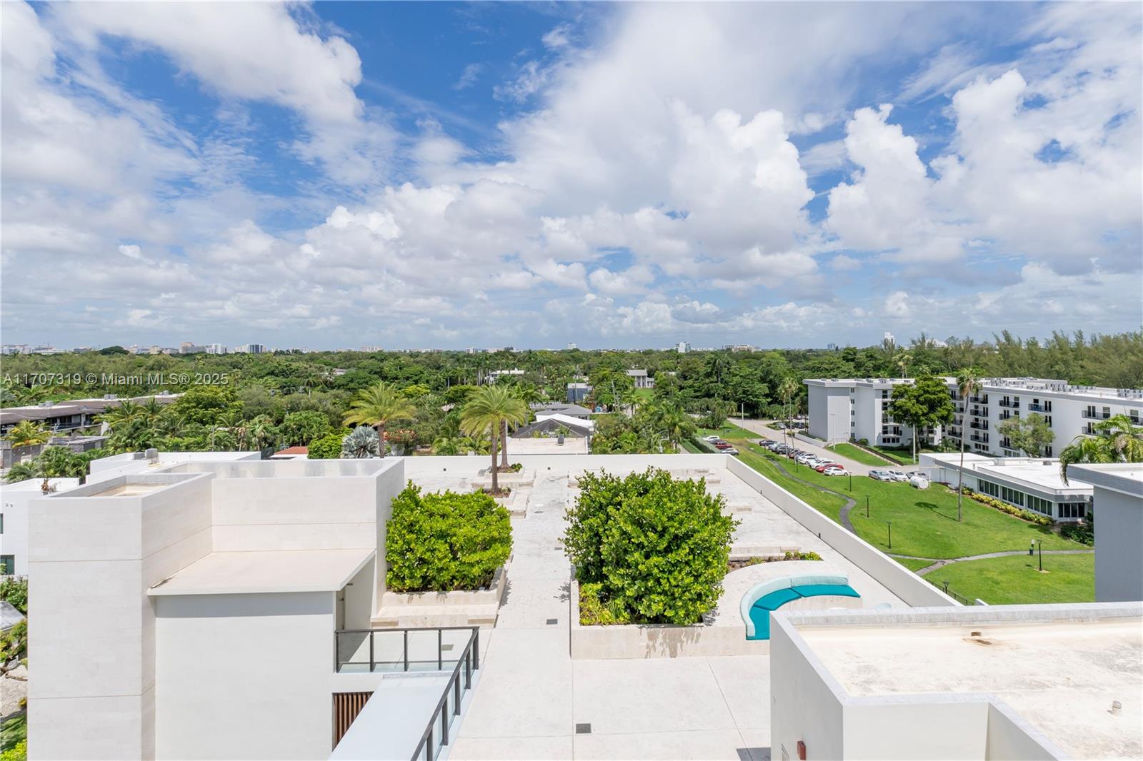 BRICKELLS FLAGLER - Residential