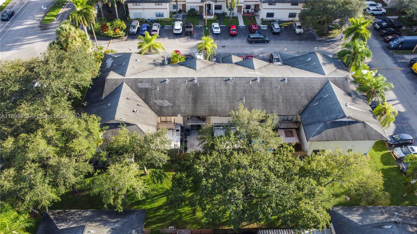 MILLER VILLAS CONDO - Residential
