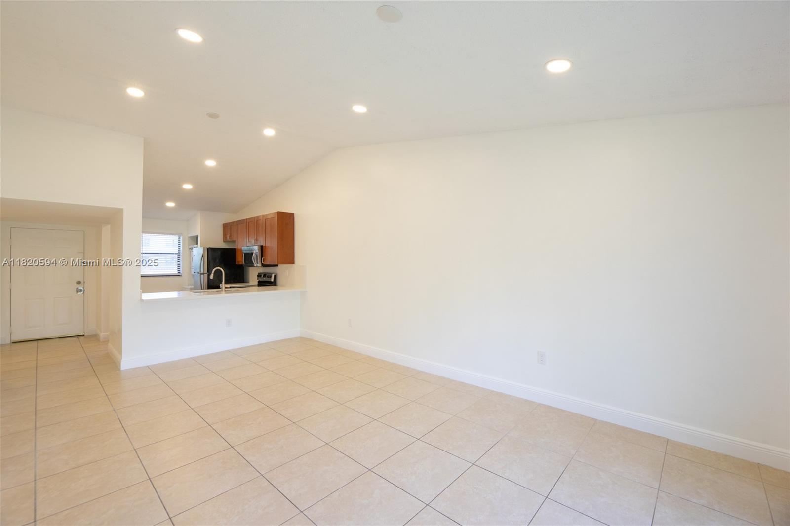 VILLAS DE VENEZIA CONDO - Residential