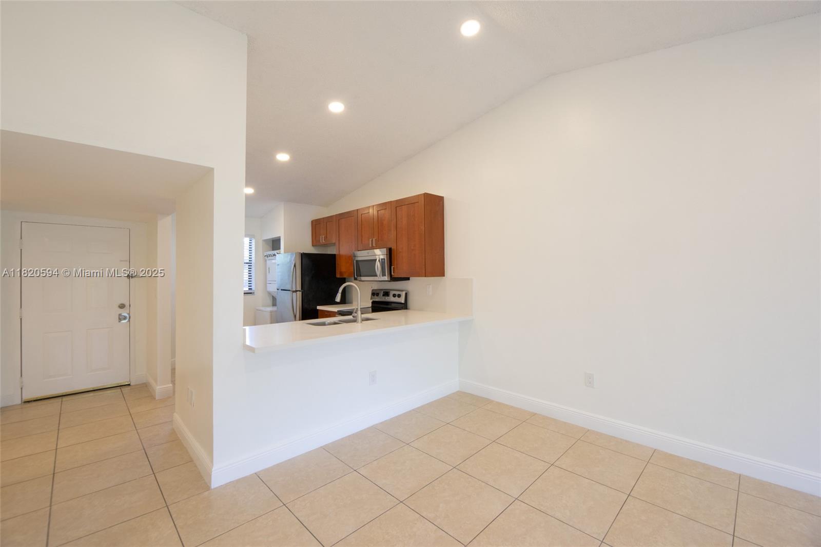VILLAS DE VENEZIA CONDO - Residential