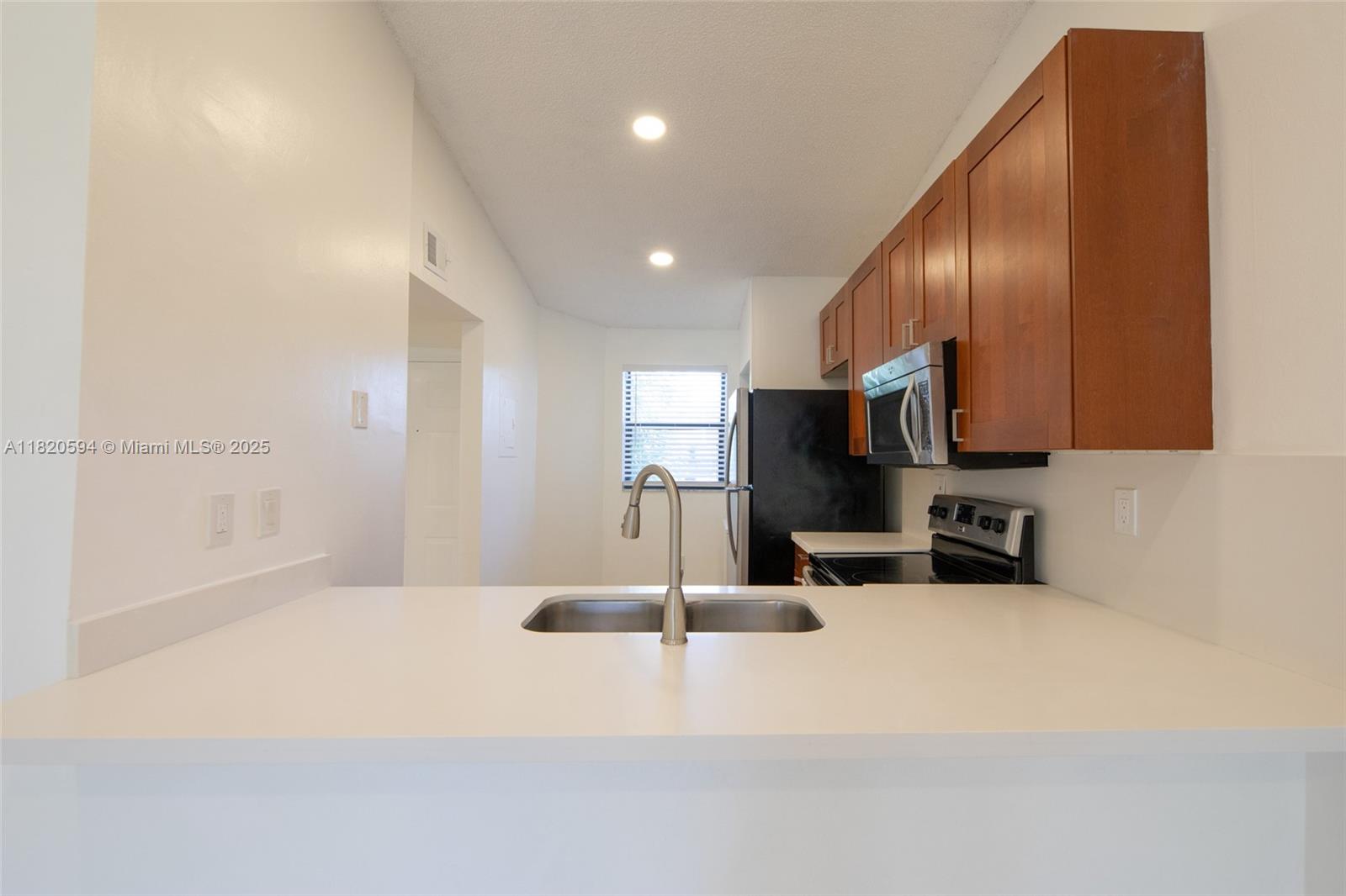 VILLAS DE VENEZIA CONDO - Residential