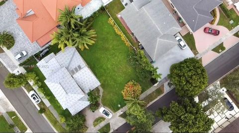 150 NW TER Miami Lakes FL 33018