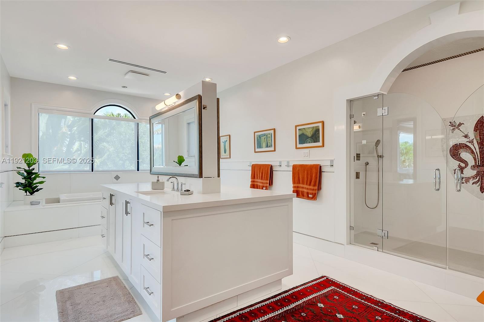 RADCLIFFE MANOR - Residential