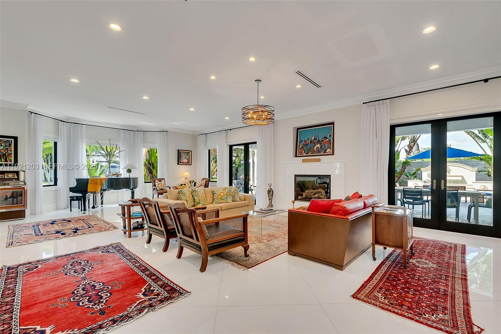 RADCLIFFE MANOR - Residential