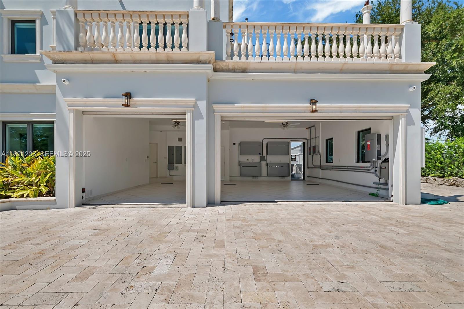 RADCLIFFE MANOR - Residential