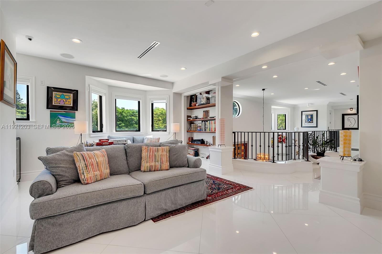 RADCLIFFE MANOR - Residential