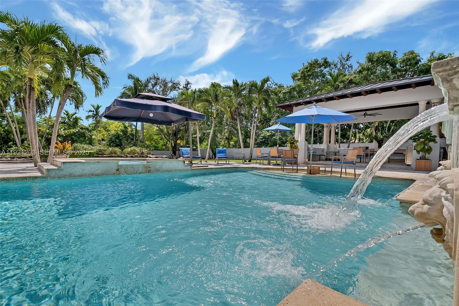 RADCLIFFE MANOR - Residential