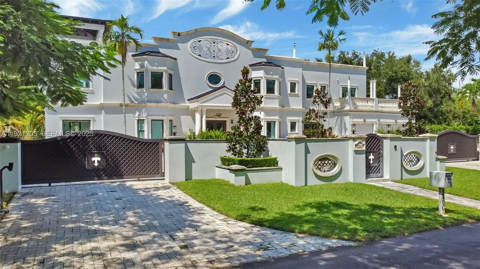 Miami, Florida 33143, United States, 9 Bedrooms Bedrooms, ,9 BathroomsBathrooms,Residential,Active,248959