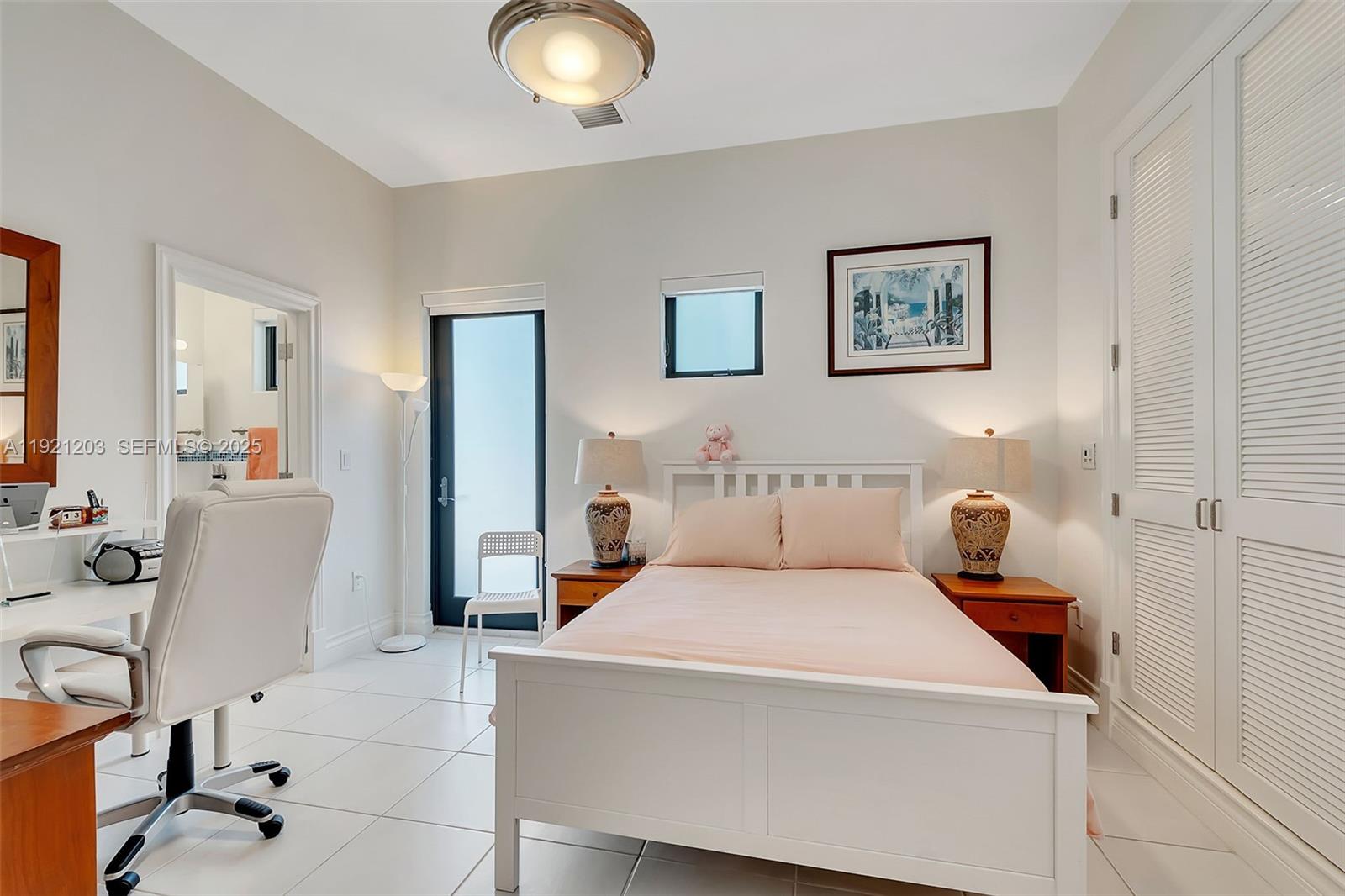 RADCLIFFE MANOR - Residential