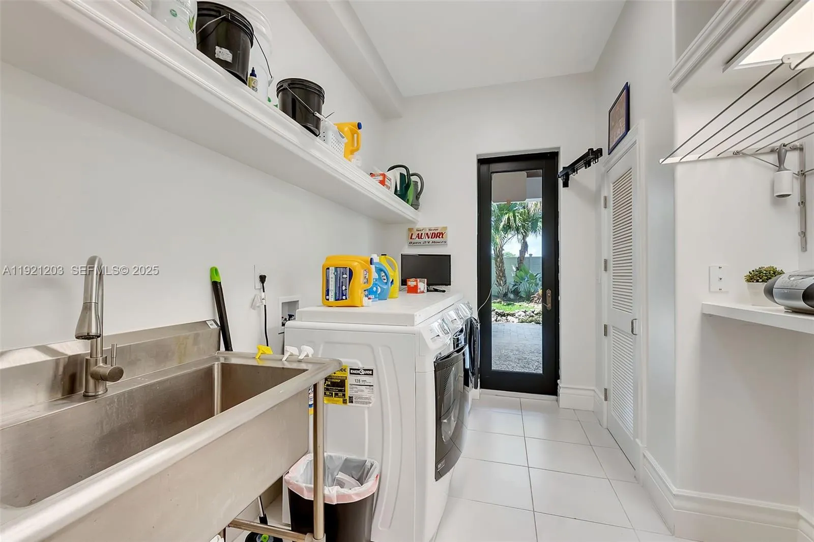 Miami, Florida 33143, United States, 9 Bedrooms Bedrooms, ,9 BathroomsBathrooms,Residential,Active,248959