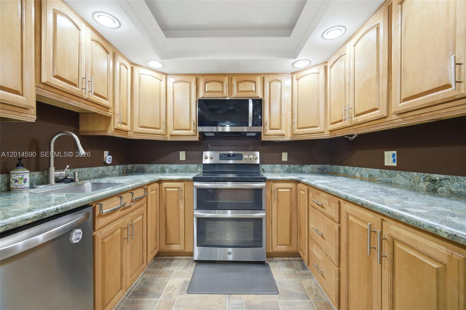 NO 99 PALM-AIRE COUNTRY C - Residential
