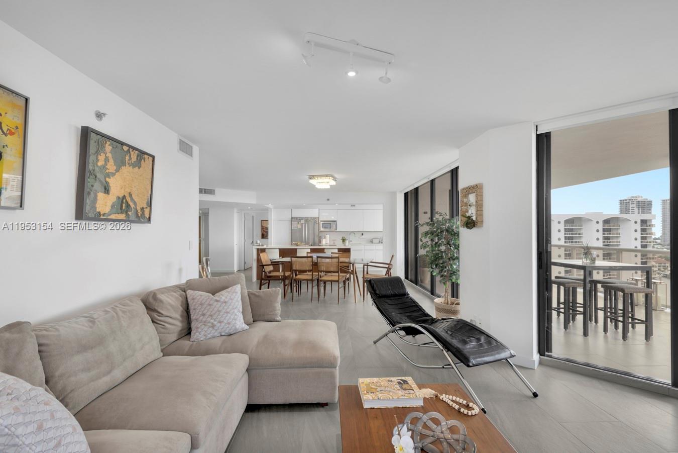 3598 Yacht Club Dr 1403