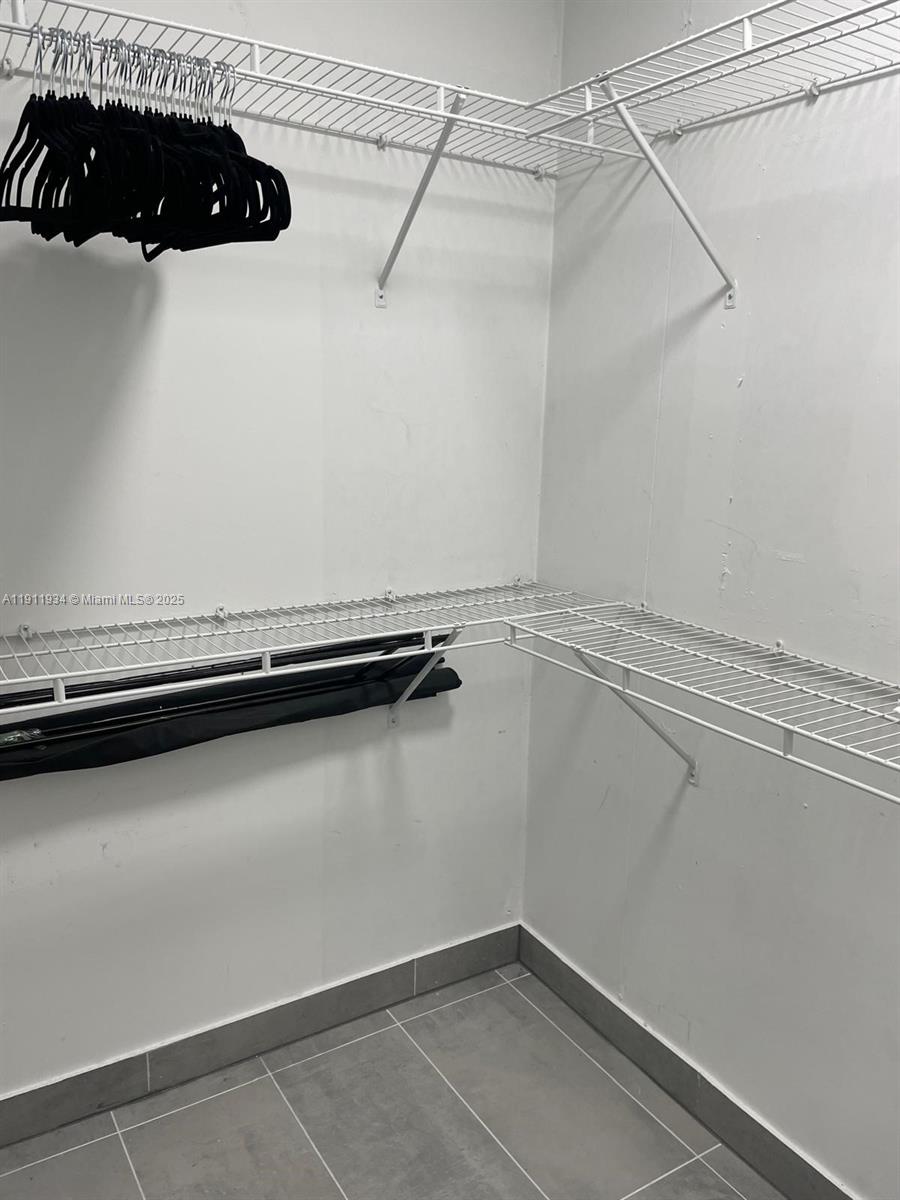 GATEWAY WEST CONDO - Residential Lease