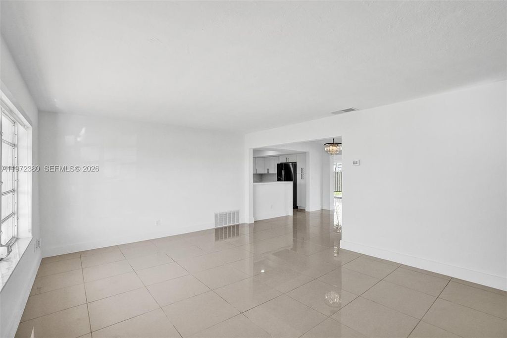 Photo of 8521 Pasadena Blvd, Pembroke Pines, FL 33024 (MLS # A11972380)