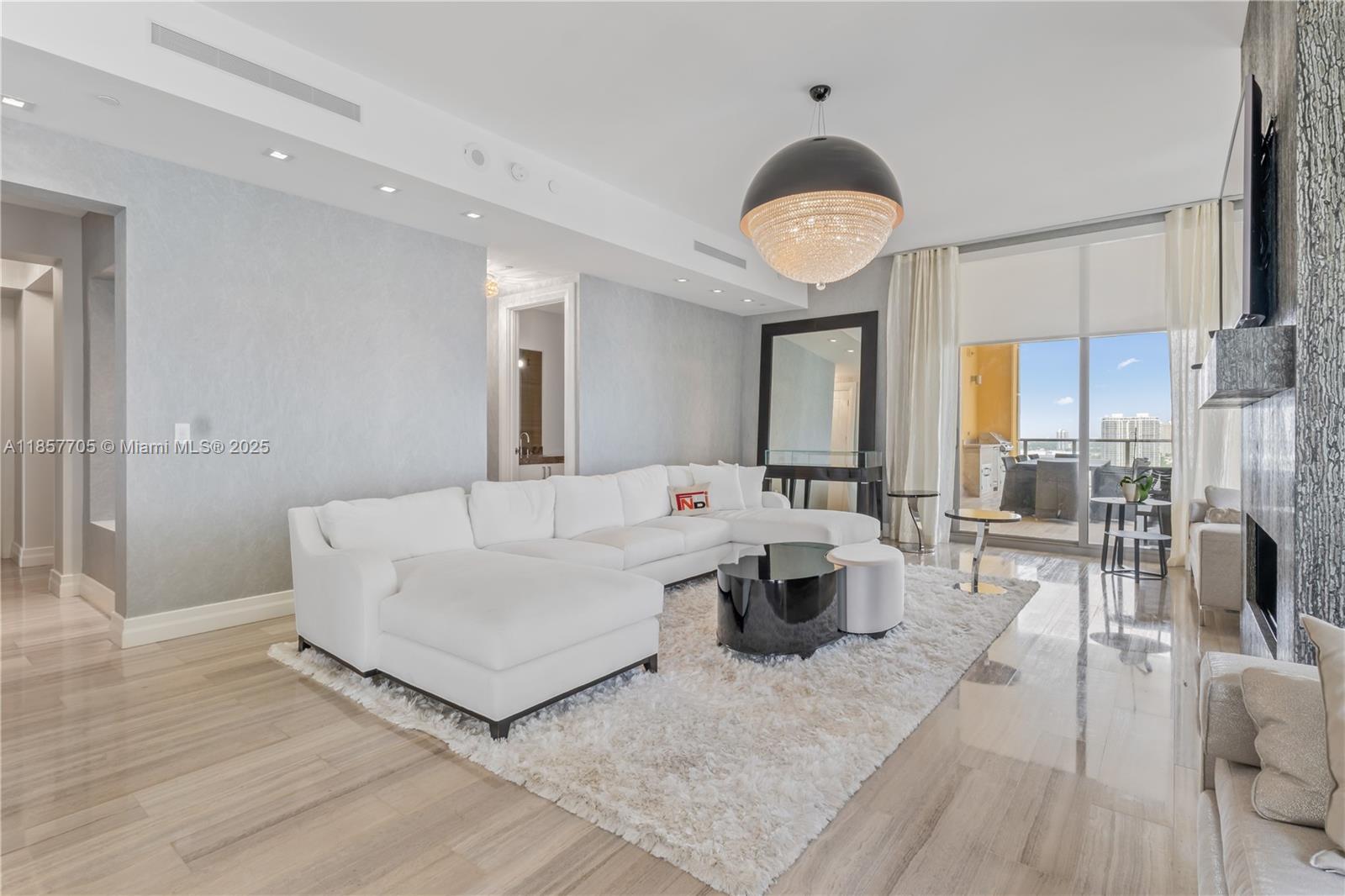 Mansions at Acqualina - Residential