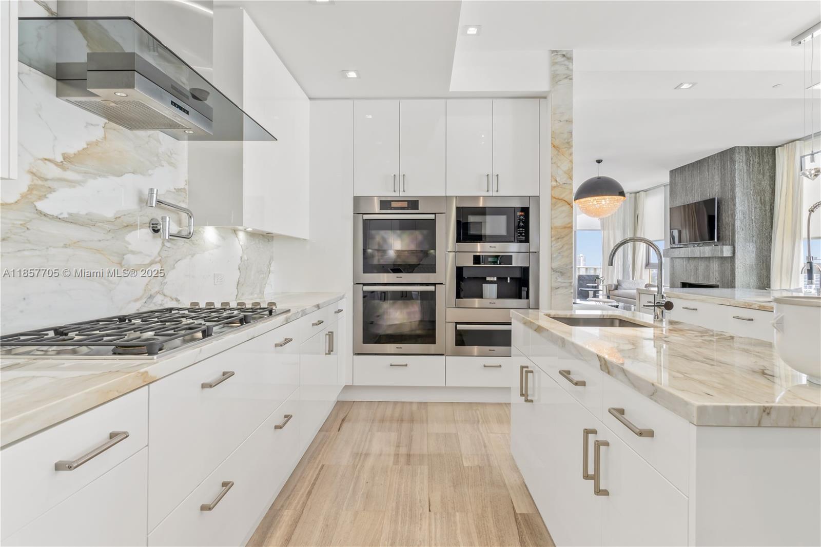 Mansions at Acqualina - Residential